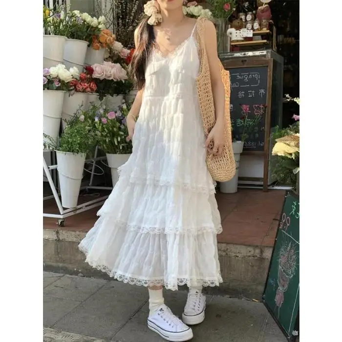 SweetAge-ReducingWhite French Style Tank Dress Loose Fit Long Dress For Women Spring Vacation Style Petite Cake Dress