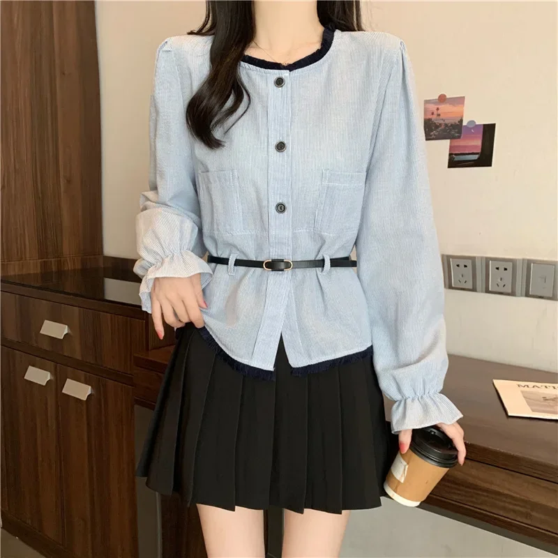 2024 Plus Size French Tweed Style Fringe Round Neck Long Sleeve Shirt With Belt Stylish Contrasting Top For Men - Image 4